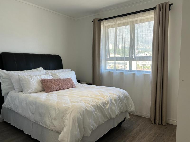 2 Bedroom Property for Sale in Zonnebloem Western Cape